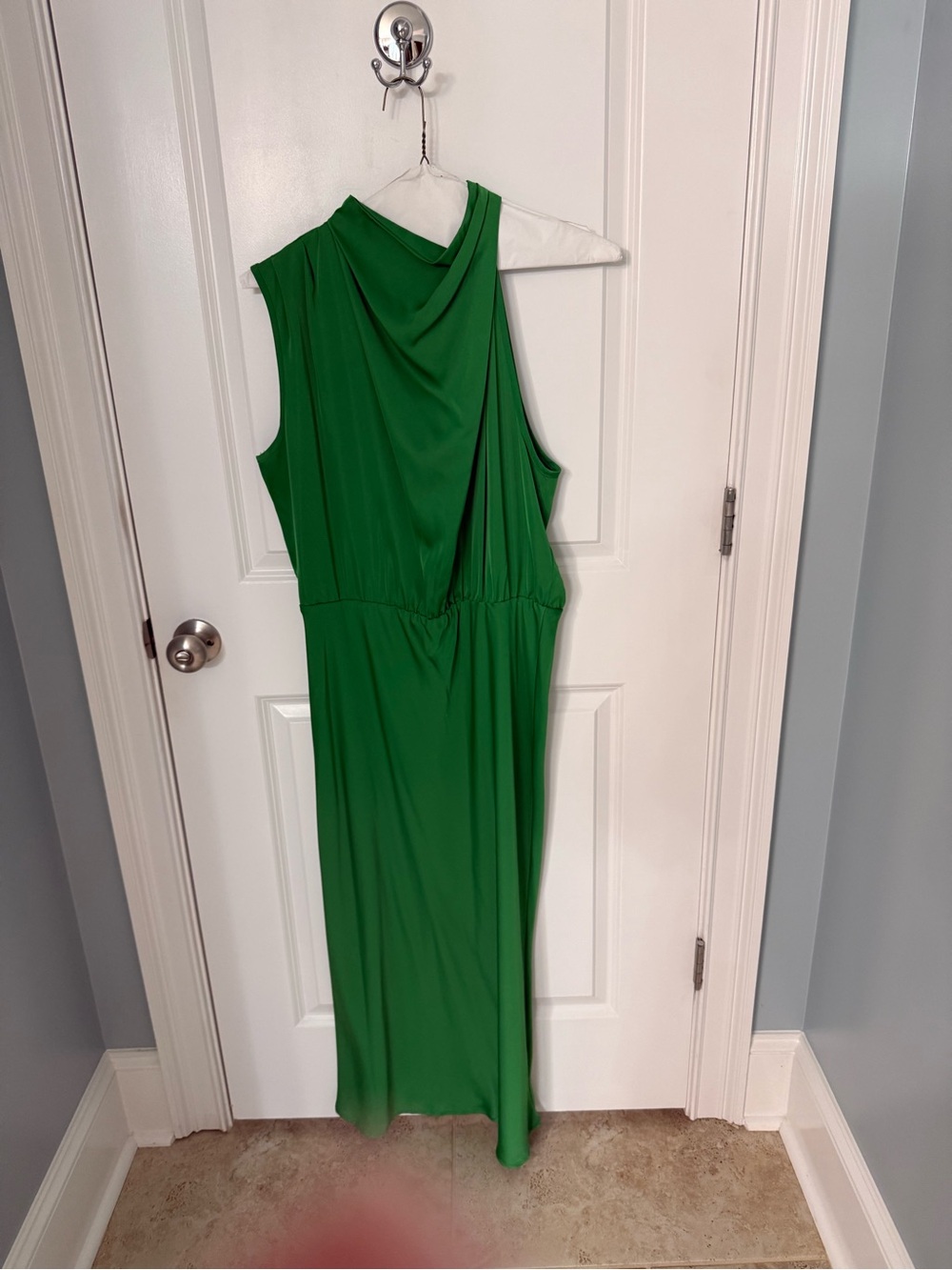 One-Shoulder Emerald Green Draped Evening Dress